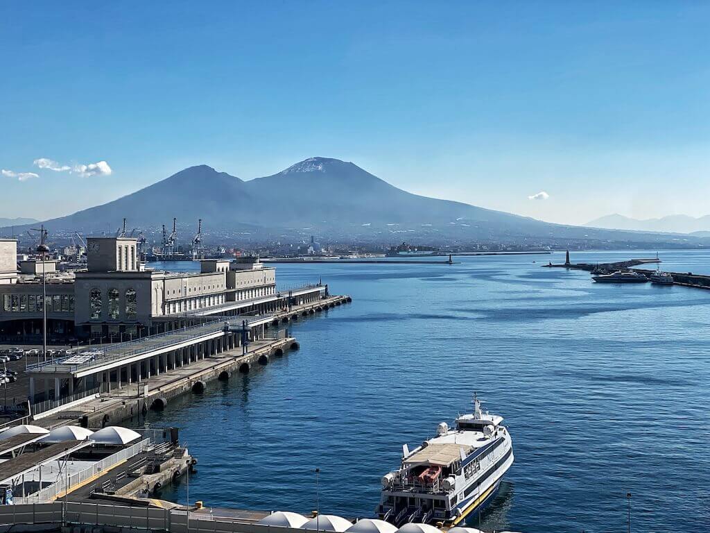 Best way to travel in Italy is Naples safe