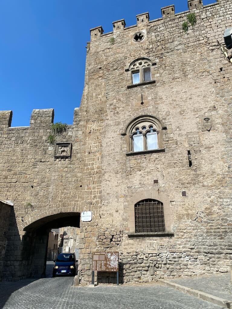 Viterbo travel guide