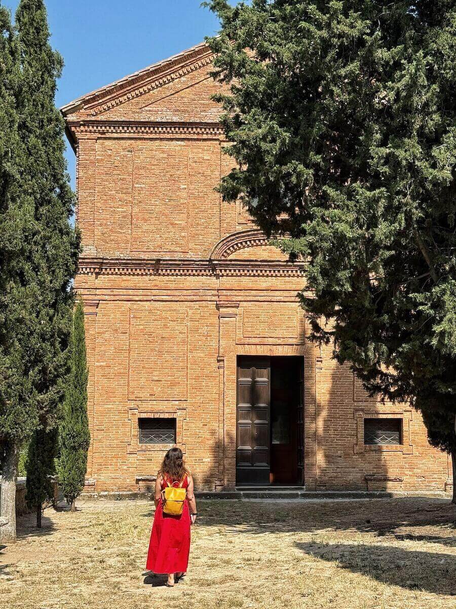 Small church in Pienza.