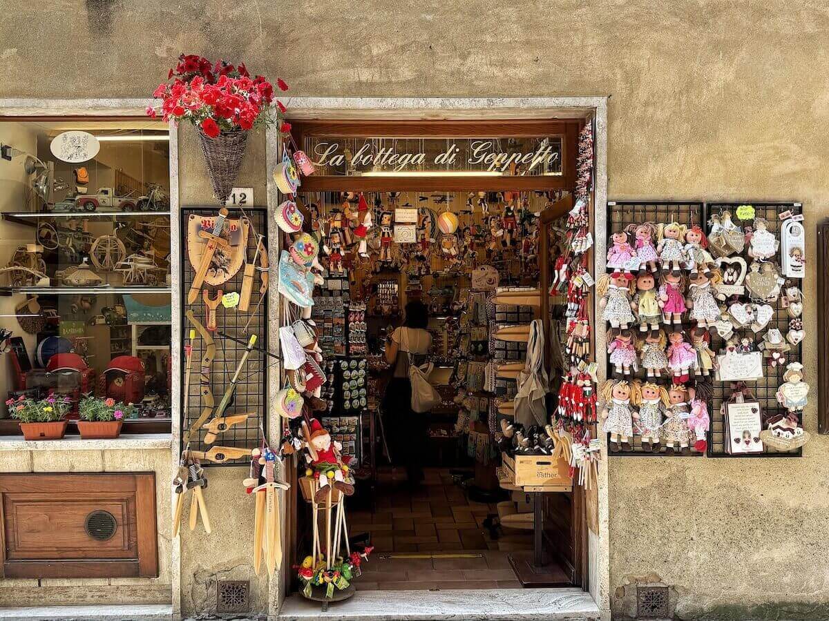 Cute shop in the center of Pienza Tuscany.