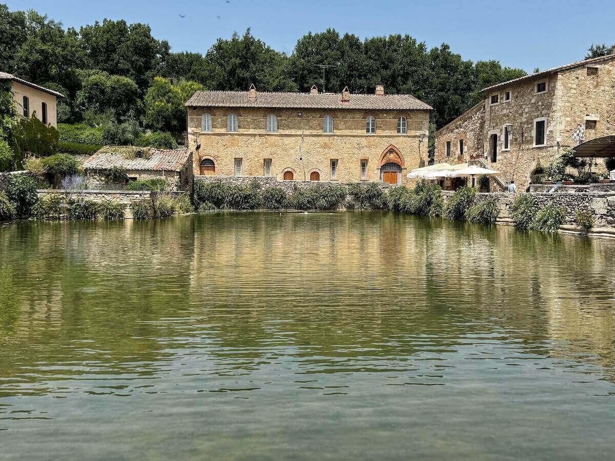 Piazza delle Sorgenti in Bagno Vignoni.