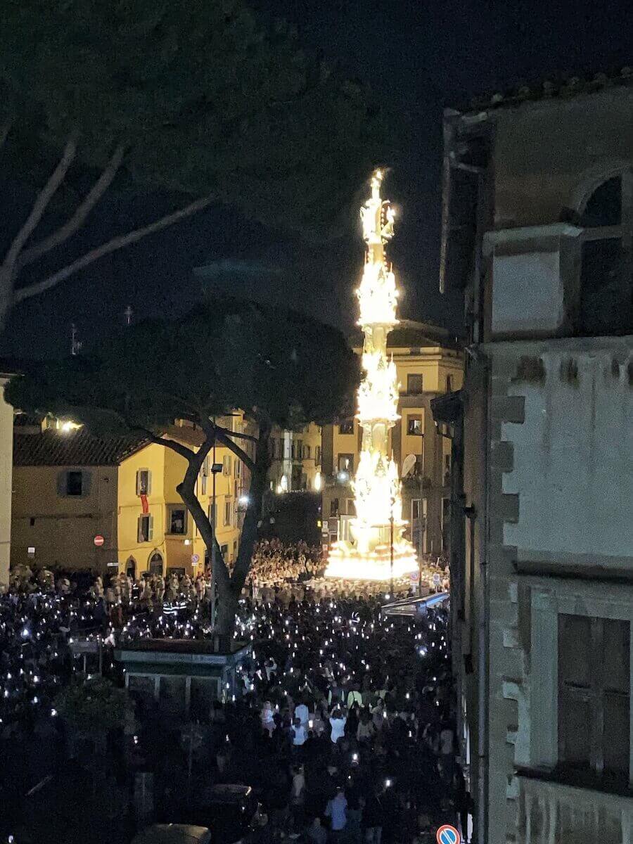 Gloria Macchina di Santa Rosa approaching Piazza Verdi.